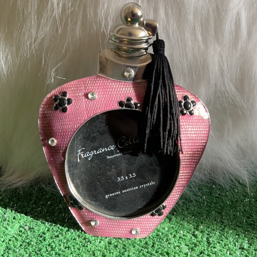 Fragrance Collection by Sheffield Home picture frame